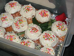 A dozen cupcakes