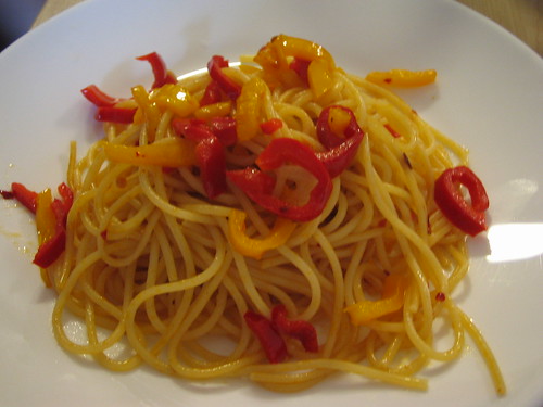 spaghetti with peppers