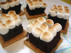 s'mores mini-cakes