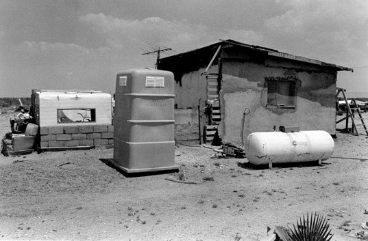prefab friday, prefab housing, farm worker housing, immigration problems, migrant worker housing, 4th of July, Independence Day, Mexican US border, migrant farm workers, housing immigrants, housing migrant workers, Palletshelter2