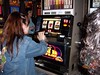 Paris Las Vegas - Jenni playing slots