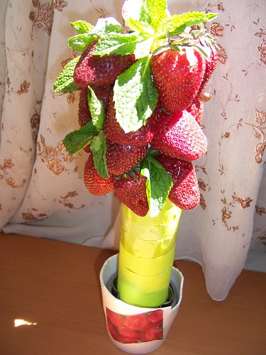 Plant arrangement with Real Strawberries and Mint leaves