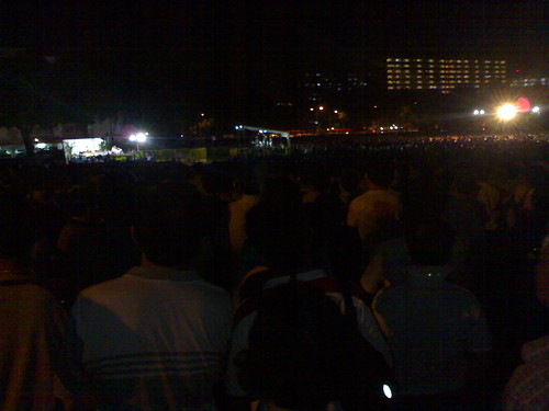 (Some of) the crowd at 9:45 pm