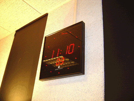 Radioactive.blog.nl | Foto van de studio van Kink FM in het voormalige Audiocentrum op het Mediapark in Hilversum [ Thomas Giger ]