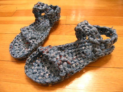 How to Crochet with Plastic Grocery Bags - Yahoo! Voices - voices