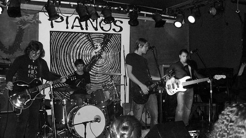 05-03a Man on Earth @ Pianos (0)