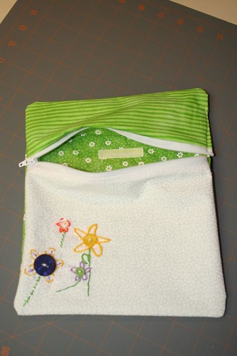 Mini flower pouch