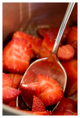 Making Strawberry Puree