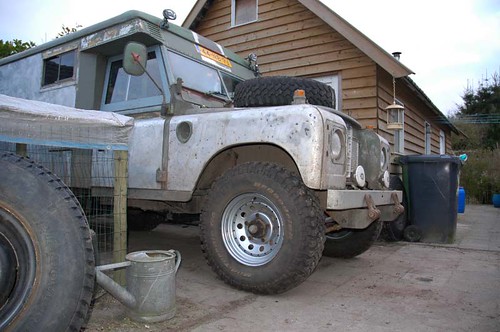 dirty old landrover with great new rims