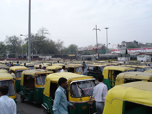 rickshaw waiting at new delhi train station