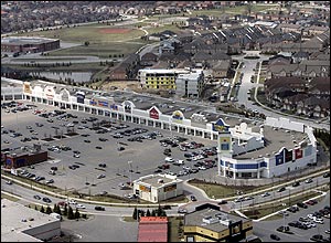 TheStar.com - Giant malls lead in sales.jpg