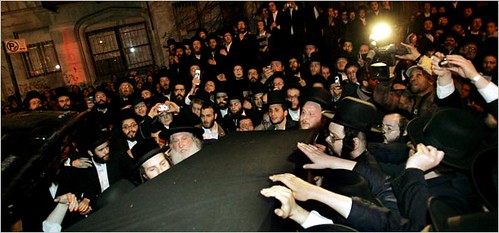 Rabbi Moses Teitelbaum funerel 04/25/06