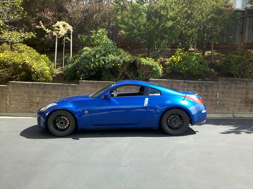 Lowered the car a bit today 350z