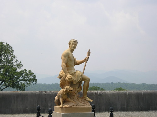 B-more statue
