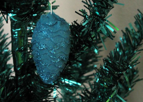 glittered pinecone ornament