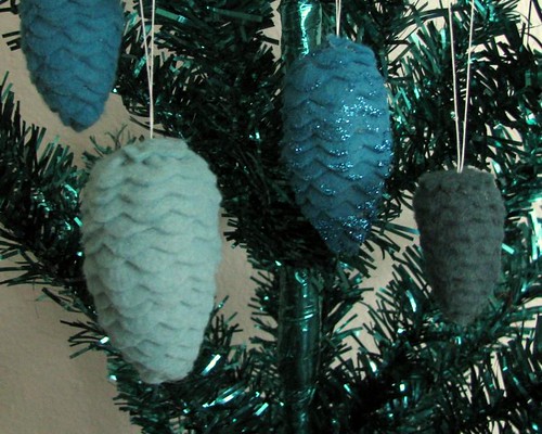 felt pinecone ornaments