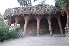 Twisted columns in Park Güell
