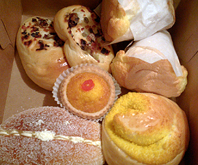 chinese bakery foodstuffs