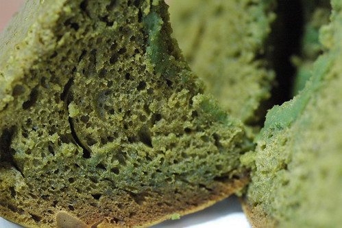 steamed green tea bread