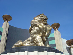 MGM Grand - Lion statue