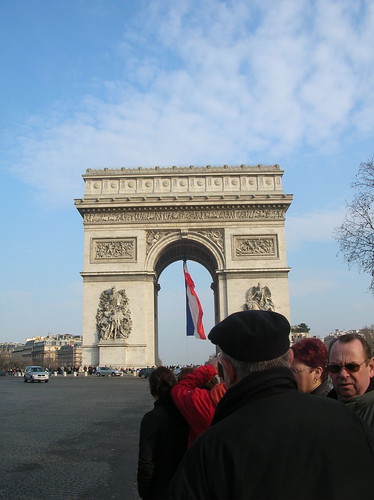 how many clues tell you we're in Paris?