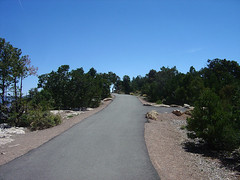 Mather Point - paved hiking trail