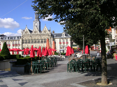 Place de l'Hôtel de Ville, Saint-Quentin