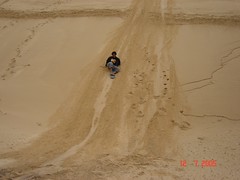 Sand Boarding kat Padang Pasir Port Stephen, Australia
