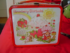 Stawberry shortcake metal lunch box