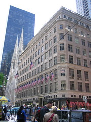 Saks 5th Ave