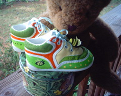 Bee-utiful baby shoes