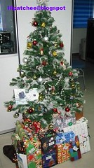 R&D Christmas Tree with Gifts