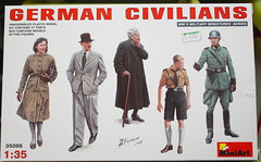 Miniart "35086 German Civilians" -1