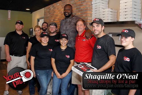 Shaquille O'Neal drops by your pie Tampa