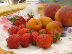 strawberry,apricot,peach