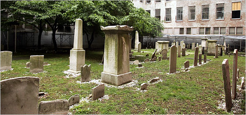 Shearith Israel cemetery on 21st Street 06/2006