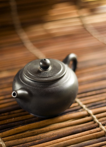 small black tea pot