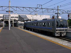 JR尼崎駅と207系