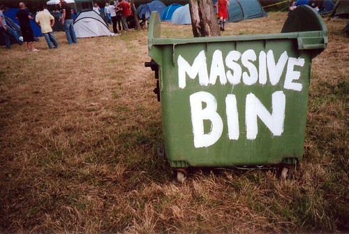 massive bin (by daz tazer)