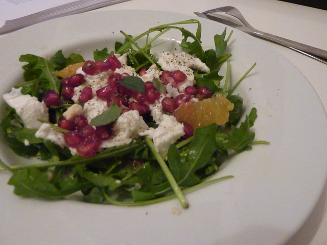 Jamie Oliver: Mozzarella & Winter Fruit Salad