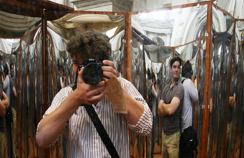leonardo-mirror-room