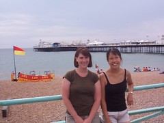 20030816b Meg and Tina at Brighton