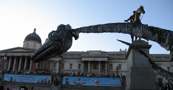 Dinosaurios en Trafalgar!!!: Comienza el Trafalgar Square Festival