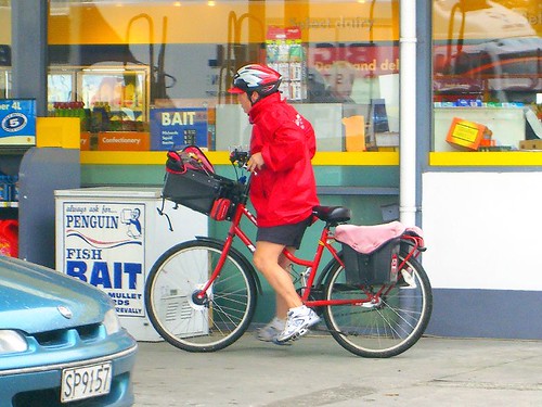 紐西蘭騎腳踏車的郵差