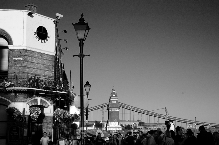 Hammersmith Bridge :: Click for previous photo