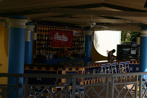 Poolside bar