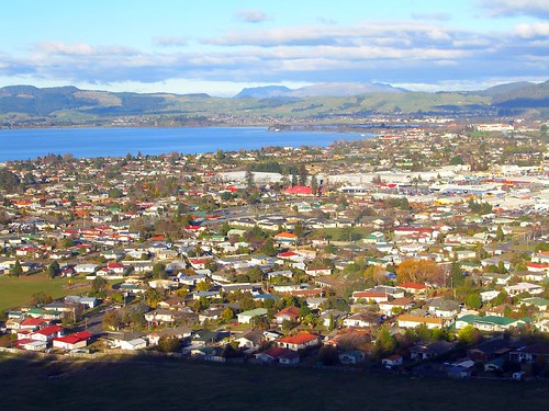 Rotorua的湖泊山川景色