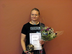 Jenny Kangasvuo with her award