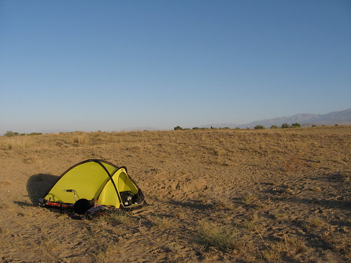 Tent site just after the border in Kazakhstan / カザフスタンの国境の近くのキャンプ場所