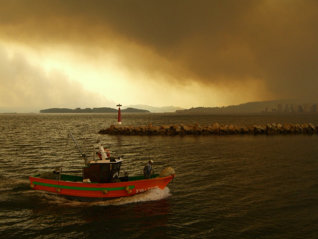 Incendio en Vilagarcía de Arousa. (Pontevedra)